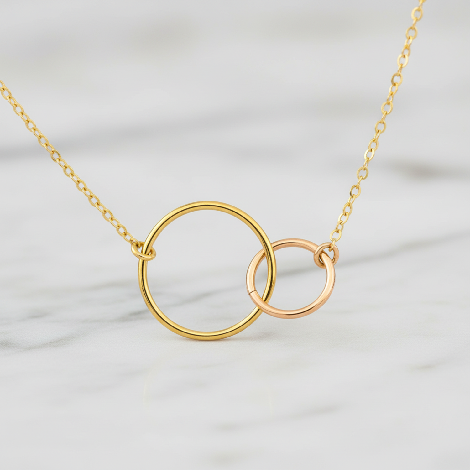 "Eternal Love Circle Necklace - Perfect Gift for Her"